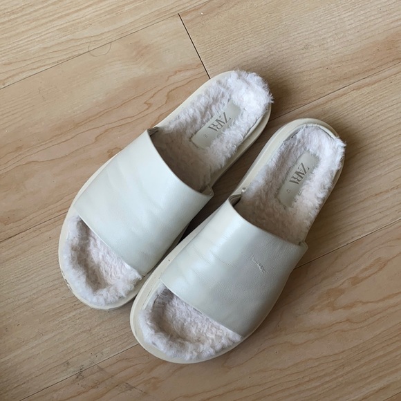 Zara low heel leather sandals